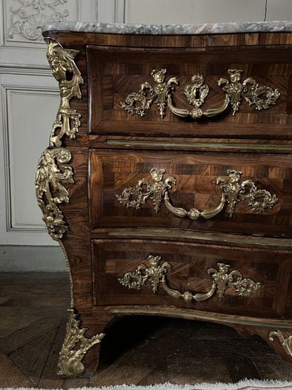 Violet wood veneer chest of drawers stamped...