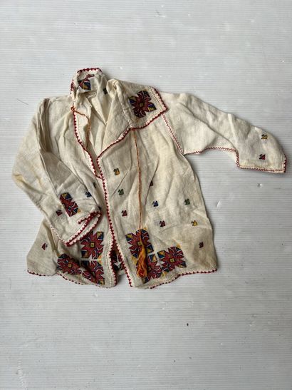 Romanian costumes, first third of the twentieth...