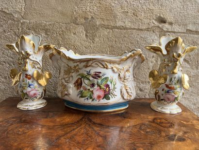 Lot of porcelain of Paris, mid 19th century
Including...