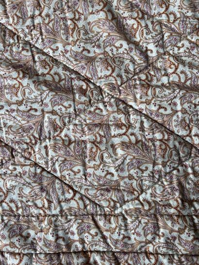 Foot cover and two quilted and quilted blankets,...