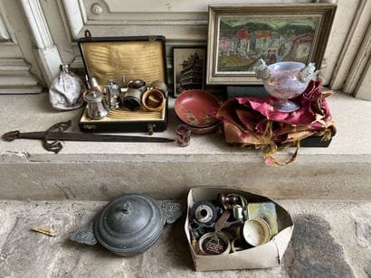 MANNETTE including: a small vase MURANO with...