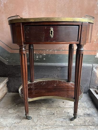 Mahogany and mahogany veneer coffee table...