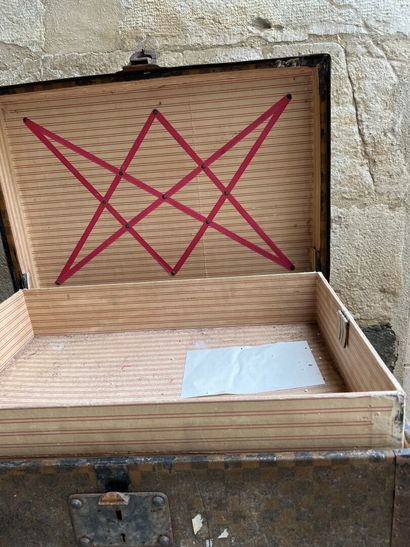 Louis Vuitton hat trunk (no. 125137), late...