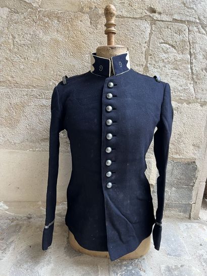 Memories Charles Mallet.
Tunic of second...