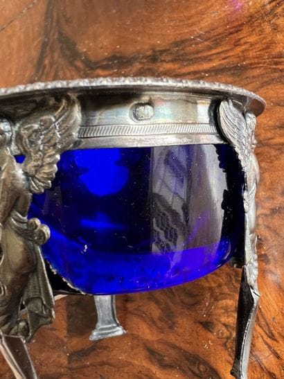 Paire de salières, en argent, poinçons 1er...