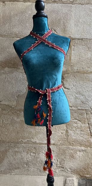 Romanian costumes, first third of the twentieth...