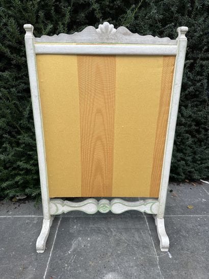 Screen in carved and relacquered wood, XVIIIth...