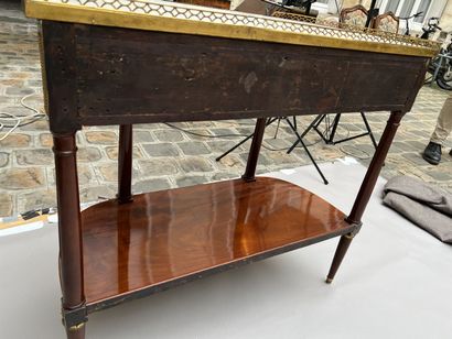 Console demi-lune en acajou et placage d'acajou...