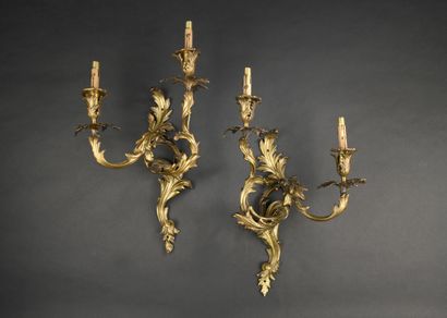 Paire d'appliques à deux bras de lumière...