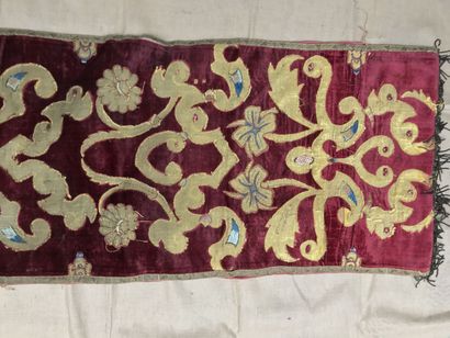 Panneau de tenture en broderie d'application,
Italie,...