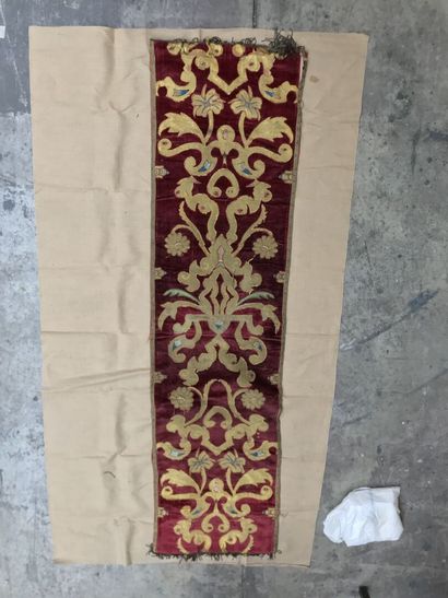 Panneau de tenture en broderie d'application,
Italie,...