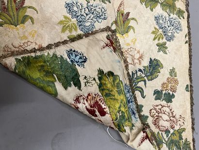Quatre soieries façonnées, 1720-1780 environ,...