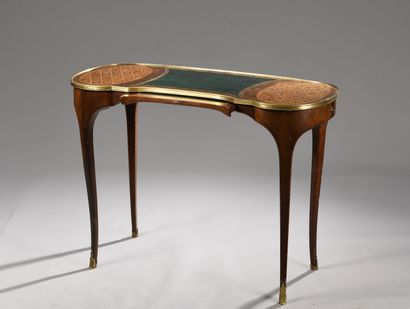 Petit bureau en maqueterie géométrique
de...