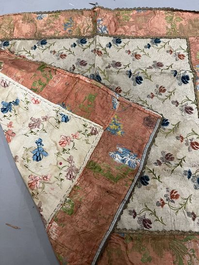 Quatre soieries façonnées, 1720-1780 environ,...