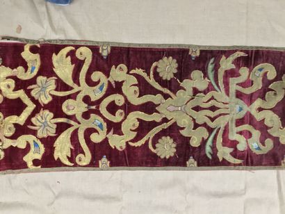 Panneau de tenture en broderie d'application,
Italie,...