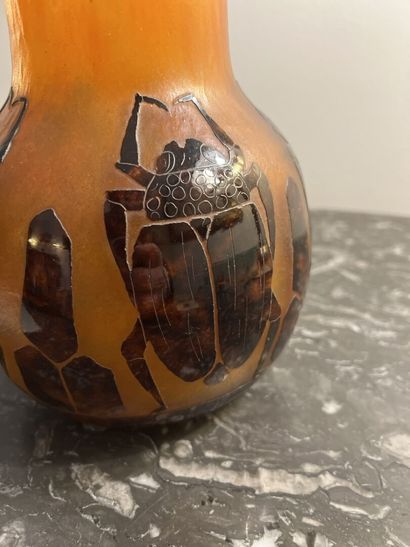 LE VERRE FRANÇAIS 
GRAND VASE CYLINDRIQUe...