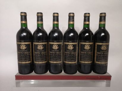 6 bottles Château TROTTEVIEILLE - 1er Gcc...