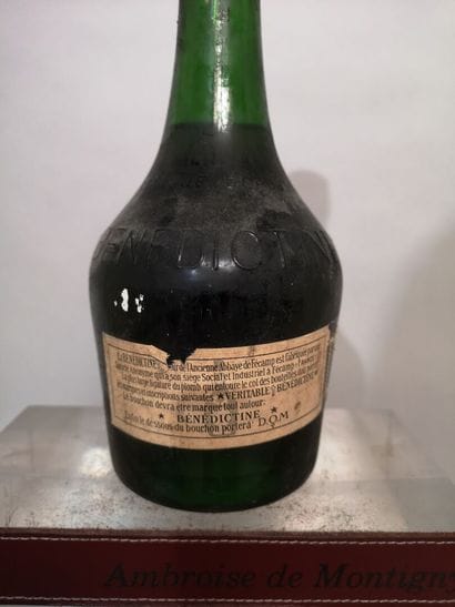 1 bottle 37.5 cl BENEDICTINE - D.O.M. 1970s
Label...