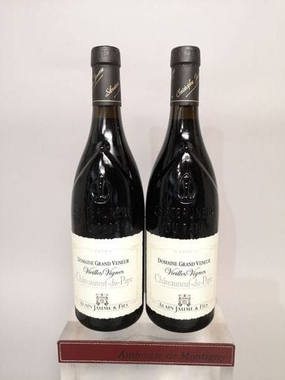 * 2 bottles CHÂTEAUNEUF du PAPE Vieilles...