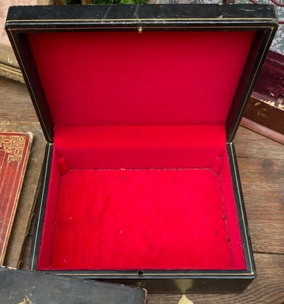 MANNETTE of miscellaneous items including...