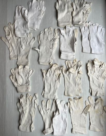 A dozen pairs of service gloves, early 20th...