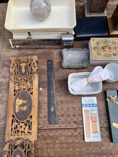 MANNETTE of miscellaneous objects