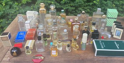 MANNETTE of perfume bottles