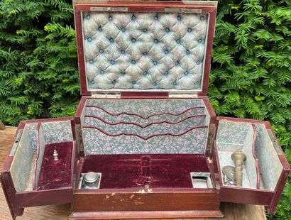 MANNETTE of miscellaneous items including...