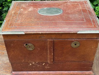 MANNETTE of miscellaneous items including...