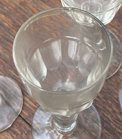 Glassware MANNETTE including wine glasses,...