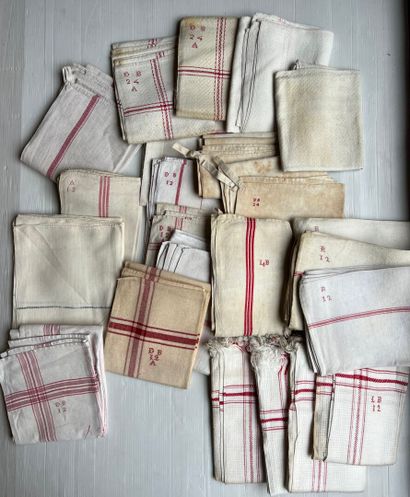 Reunion of linen and hemp tea towels, 5 chiffon...