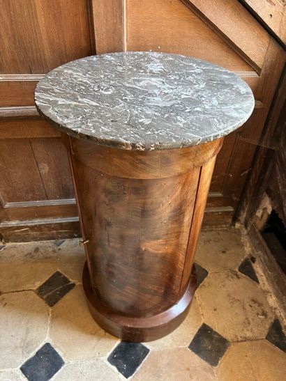 Somno in mahogany, early 19th century, grey...
