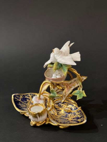 Attributed to Jacob PETIT
Porcelain writing...
