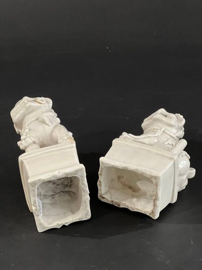 CHINA, Kangxi period (1662-1722).
Pair of...