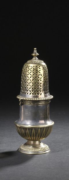 Metal-plated saupoudroir, early 18th century
Baluster-shaped,...