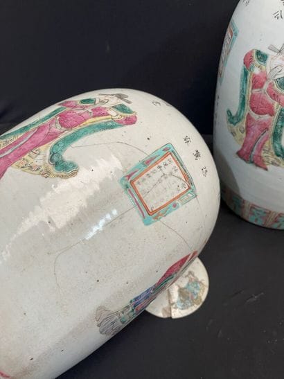 CHINA - Qing Dynasty: 
PAIR OF GINGER POTS...