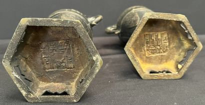 CHINE - Fin du XIXème siècle. 
GARNITURE...