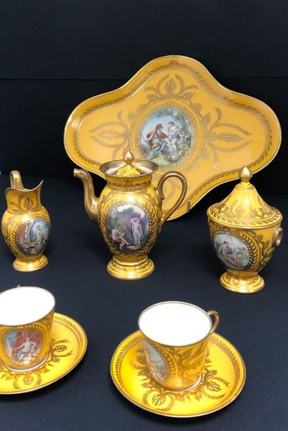 In the taste of SEVRES:
Porcelain 