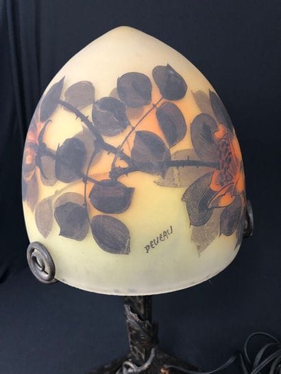 DEVEAU & ALBERT SERVA
Wrought-iron lamp with...
