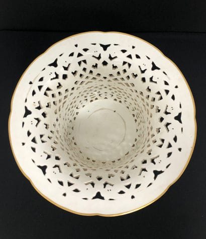Manufacture de SEVRES :
Large porcelain CORBEILLE...