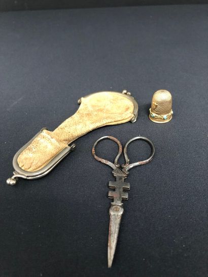 SEWING SET in leather case (as is) including...