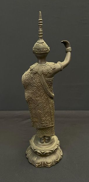 D'après Kinichiro ISHIKAWA (1871-1945) 
Danseuse...