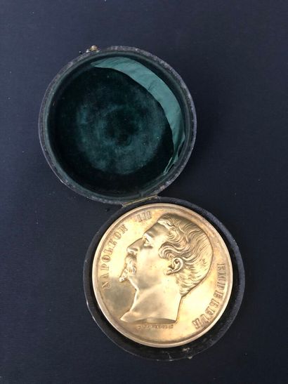 Silver MEDAL in leather case with green velvet...