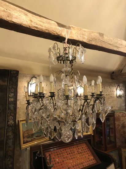 IMPORTANT LUSTRE de style Louis XV en métal,...