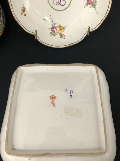 MANUFACTURE DE LA REINE MARIE-ANTOINETTE...