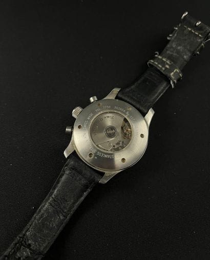 TIME ON TARGET (T.O.T) :
Automatic chronograph....