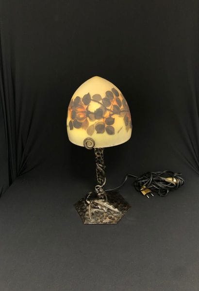 DEVEAU & ALBERT SERVA
Wrought-iron lamp with...