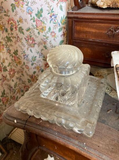 BACCARAT: 
ENCRIER AND SUPPORT in molded...