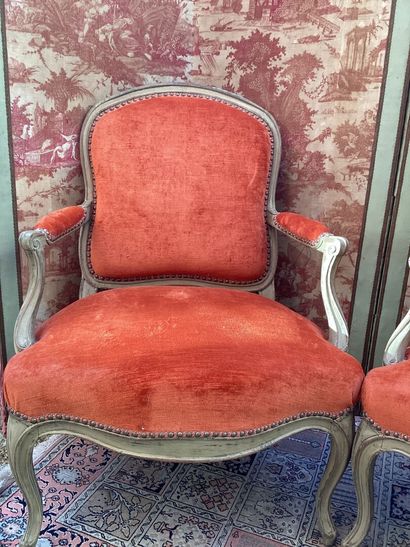 PAIRE DE FAUTEUILS à dossier plat en bois...