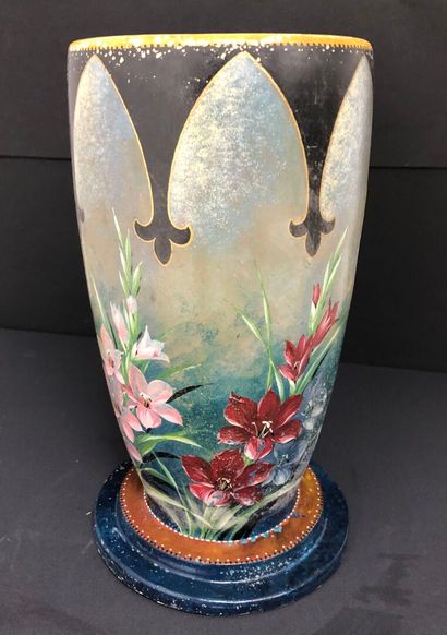 FRENCH WORK CIRCA 1950:
Ceramic horn vase...